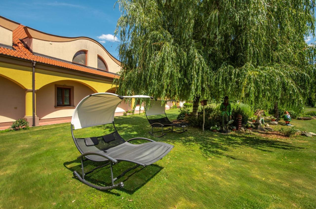 Wellness Hotel Spark Malacky Zewnętrze zdjęcie