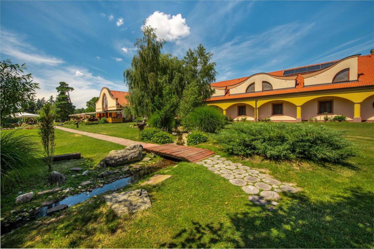 Wellness Hotel Spark Malacky Zewnętrze zdjęcie