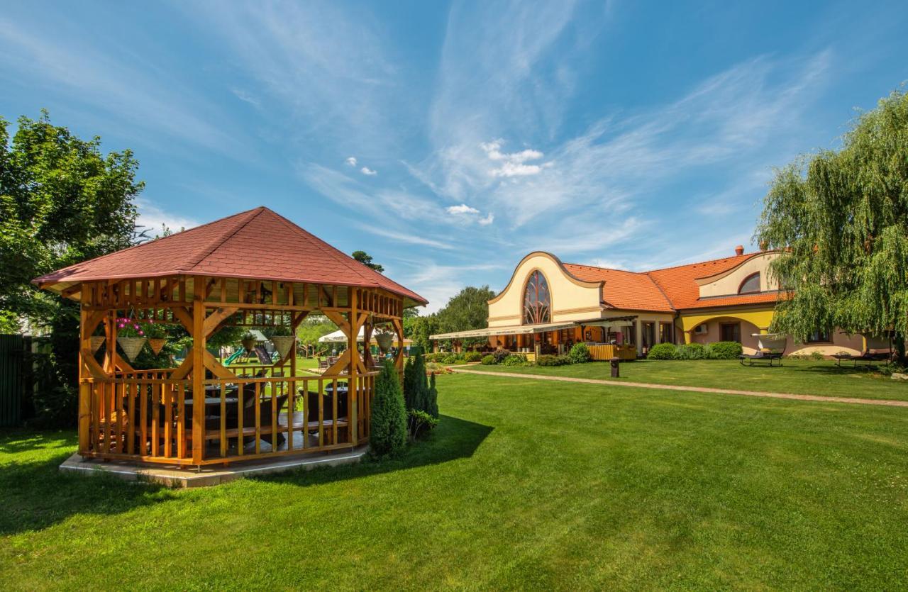 Wellness Hotel Spark Malacky Zewnętrze zdjęcie
